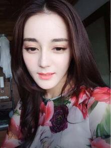 网红认识明星吗,揭秘网络红人与明星的亲密接触