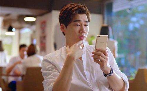 杨幂oppo拍摄花絮,幕后精彩瞬间大揭秘